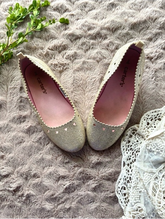 Carter's Other - Carter’s Gold Glitter Heart‑Cutout Flats • Girls Size 2